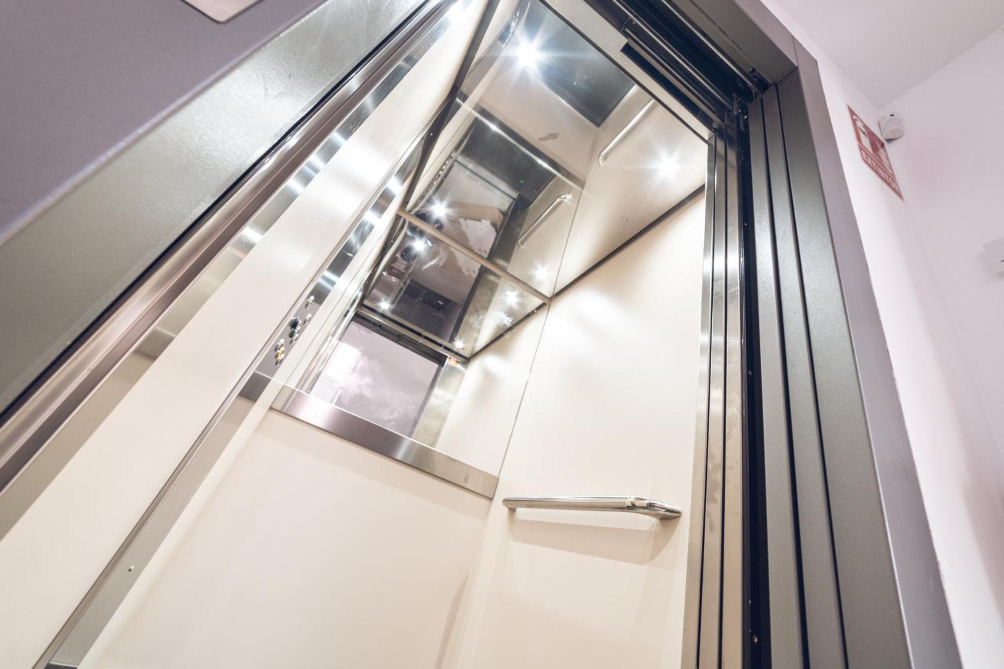 מדריד Alfalfa Atico Apartments מראה חיצוני תמונה